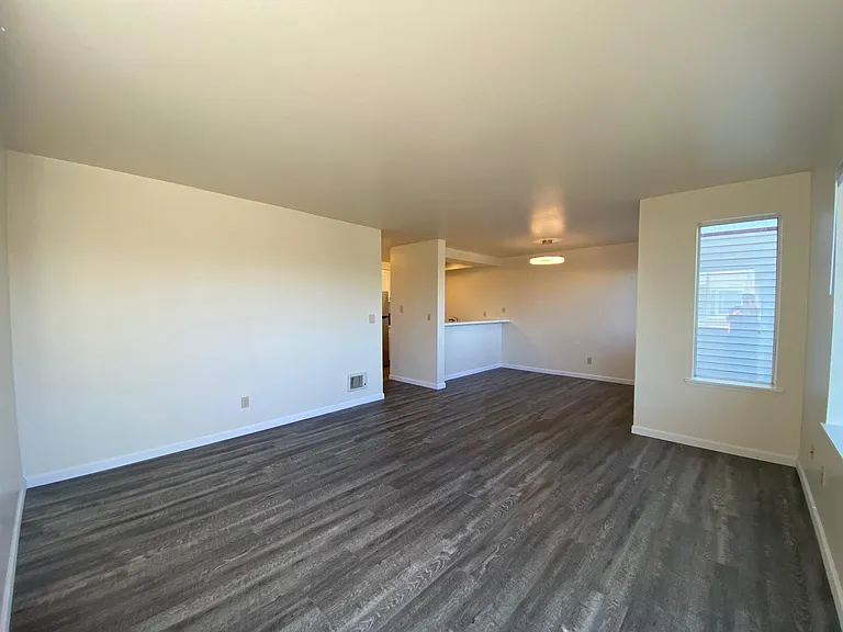 7017 35th Ave NE #204 — Photo 5