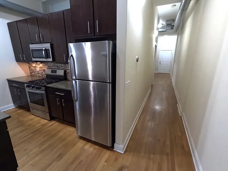 2764 N Milwaukee Ave — Photo 29