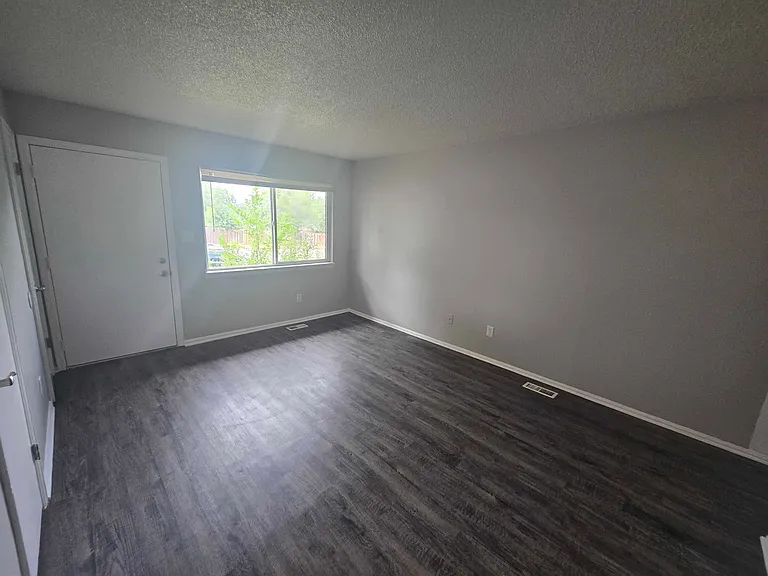 325 S Murray Blvd — Photo 5