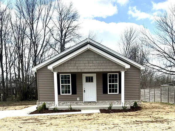 204 W Market St, Portland, TN 37148