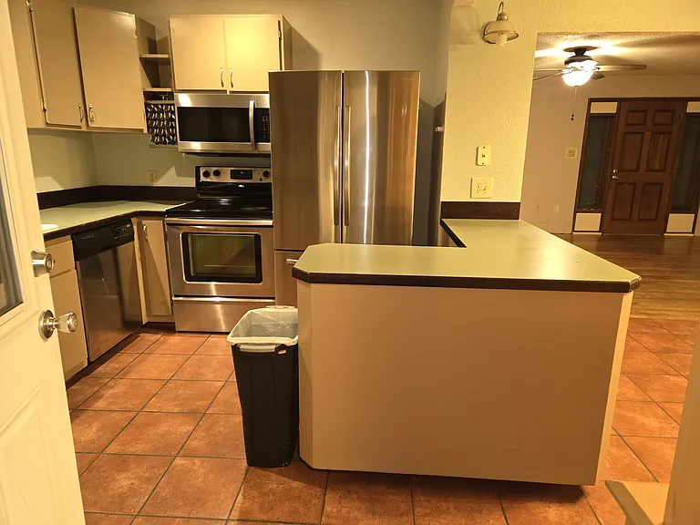 2900 Orleans St — Photo 9