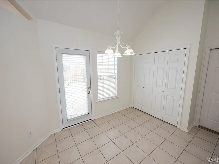 8824 Stoneridge Pl — Photo 15