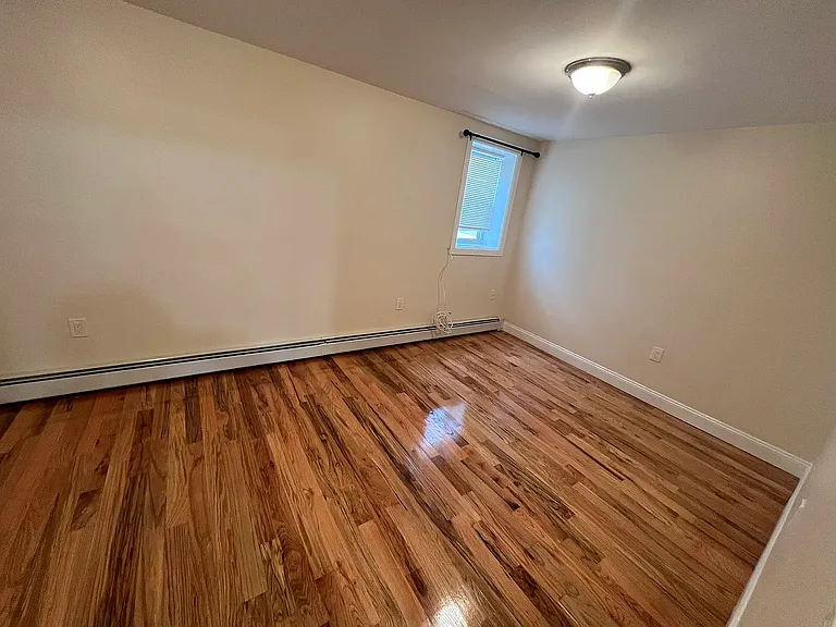 1713 Tenbroeck Ave #1 — Photo 5