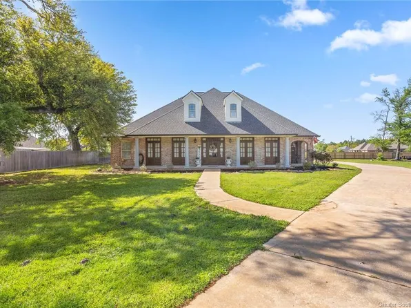 1838 Walker Rd, Sulphur, LA 70665