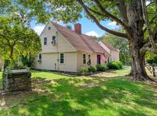 17 Cream Pot Rd, Clinton, CT 06413