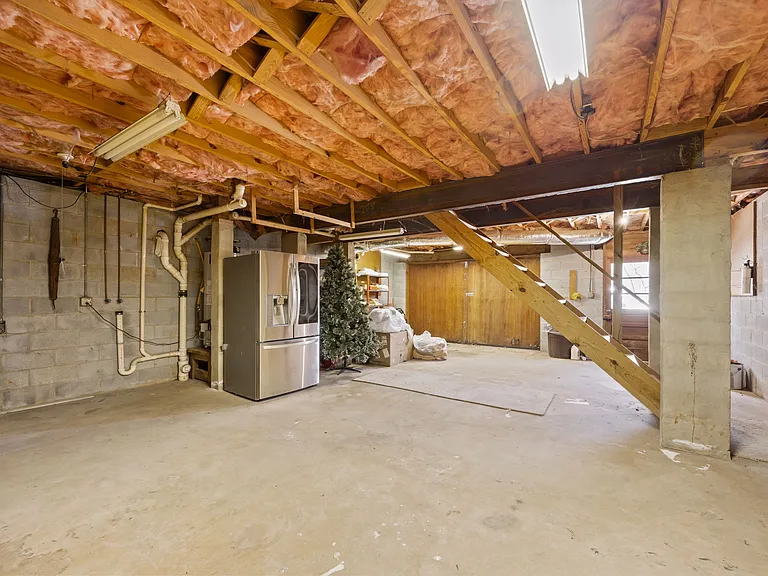40 Chambers Dr — Photo 36