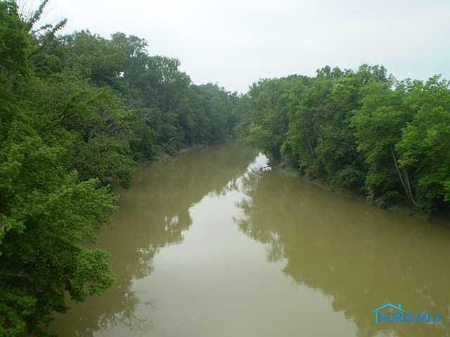 2nd image of 512 River Front Dr