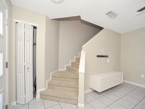 3rd image of 111 Harbor Dr