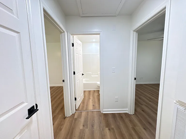 2107 S Seale Rd — Photo 10