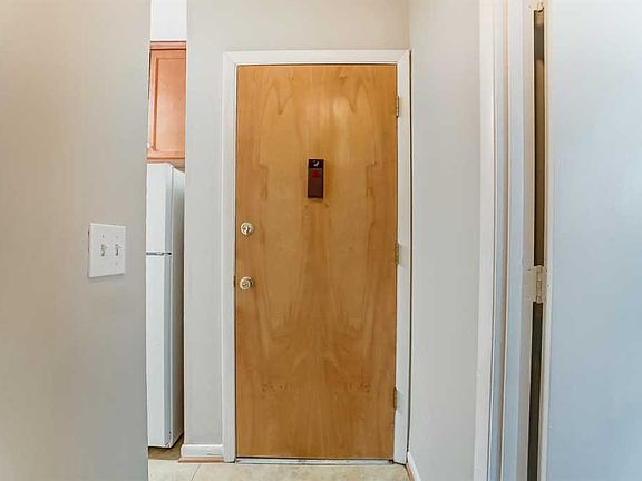 5th image of 4806 Chalet Dr APT 9