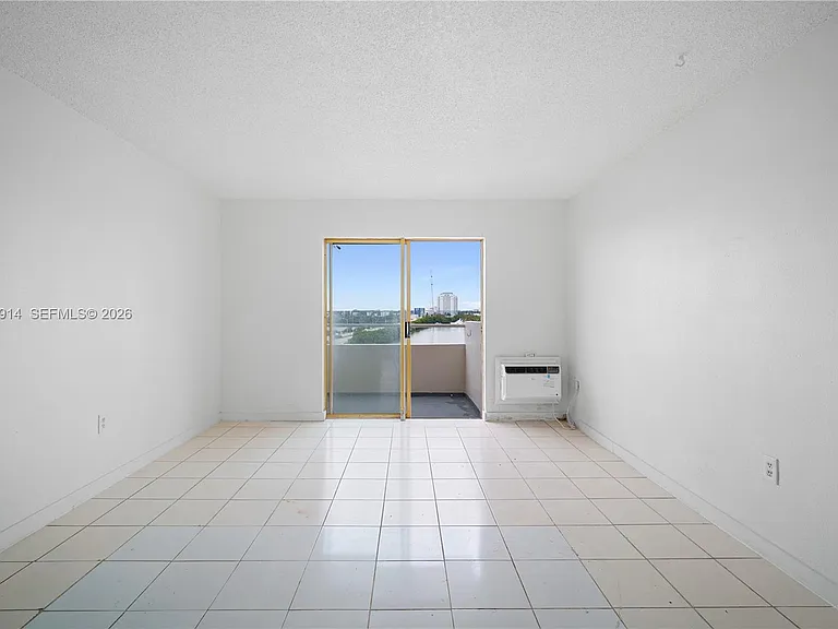 7904 West Dr #605 — Photo 11