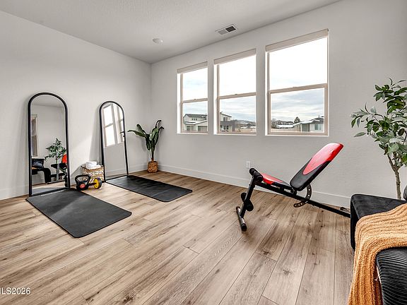 5th image of 815 N Thunder Butte Ct