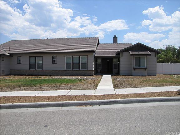 4th image of 310 Cheshire Ln
