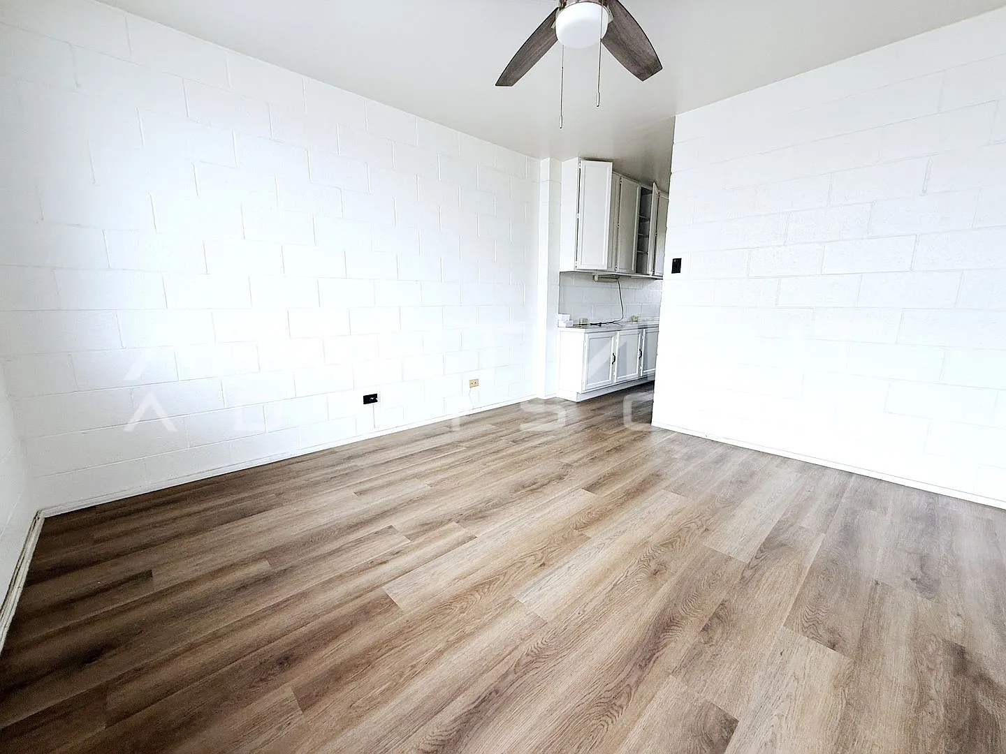 1653 Citron Street — Photo 2