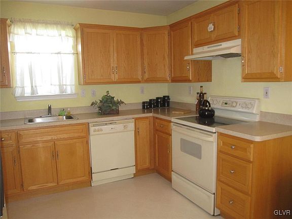 5th image of 1823 Chianti Pl
