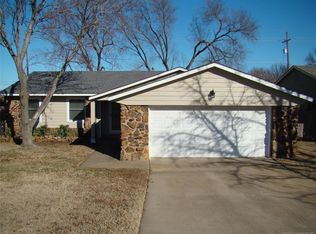 1006 Guinn Ln, Bartlesville, OK 74006