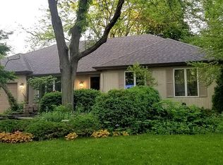 16 Crofton Rd, Oswego, IL 60543