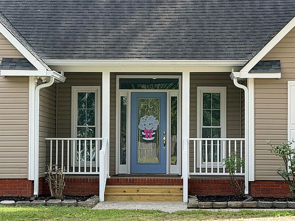 3rd image of 509 Mockingbird Ln