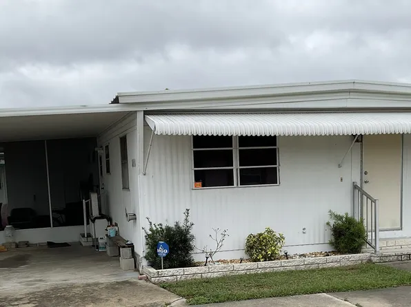 408 Sinclair Hills Rd #55, Tampa, FL 33613