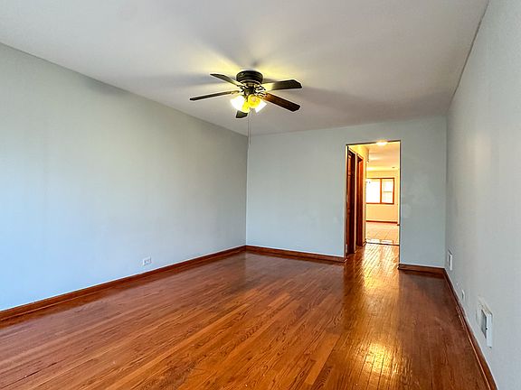 4th image of 8626 S Damen Ave