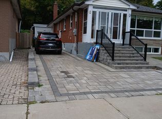 6 Neddie Dr, Toronto, ON M1T 2T1