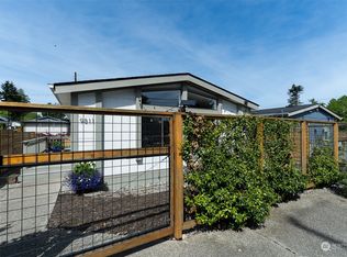 9811 18th Ave SW, Seattle, WA 98106