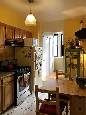 Rented by Awaye Realty Management LLC | media 25