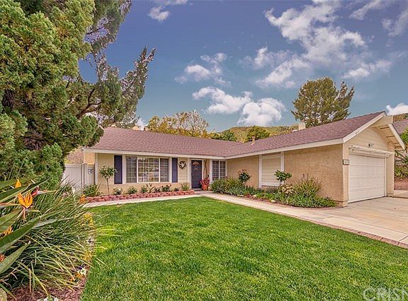 3rd image of 28475 Alder Peak Ave