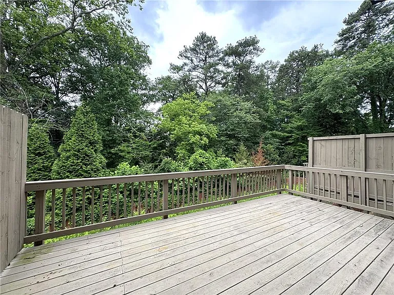 1468 Edgebrook Ct NE — Photo 35