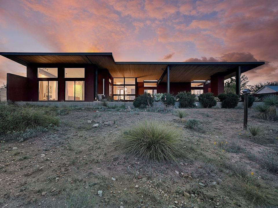 1104 N Alamito St, Marfa, TX 79843 Zillow