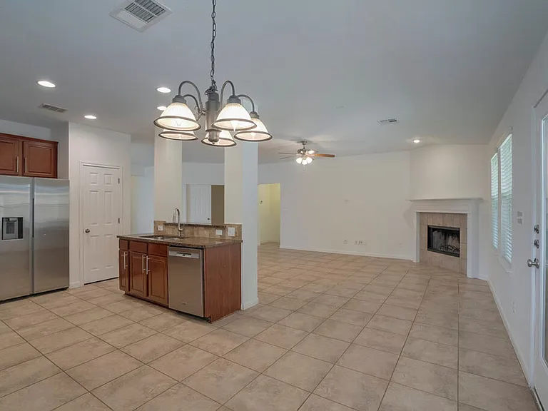 30126 Bumble Bee Dr — Photo 5