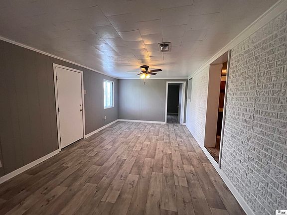 4th image of 132 Moss Park Dr