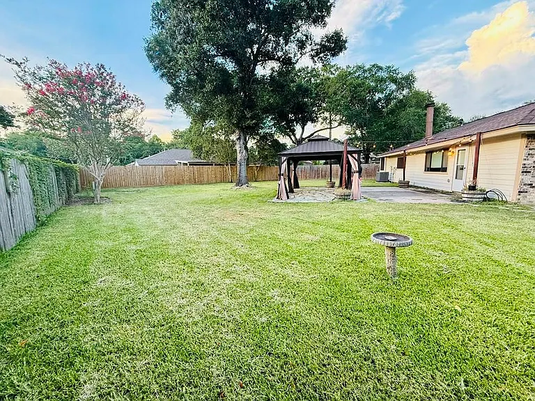 13438 Nevermore Dr — Photo 32
