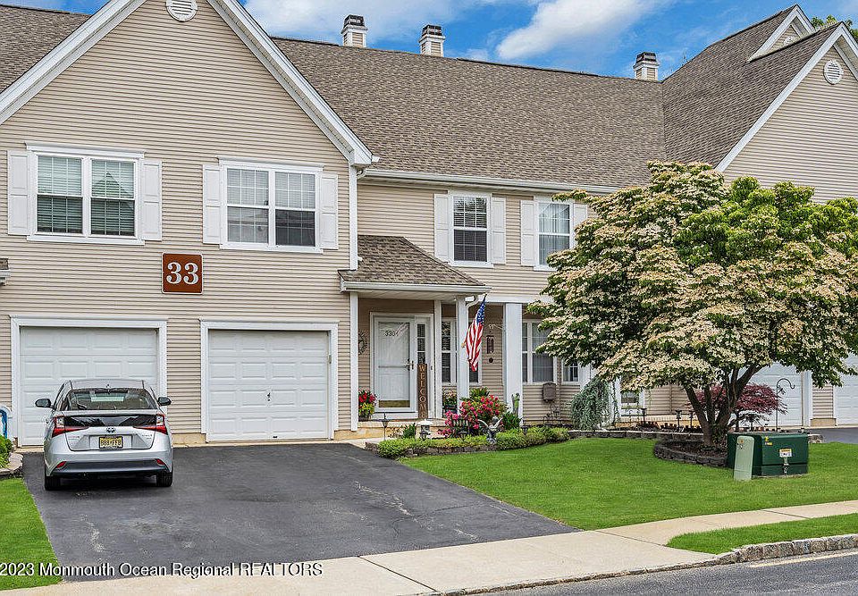 1st image of 3304 Equestrian Way