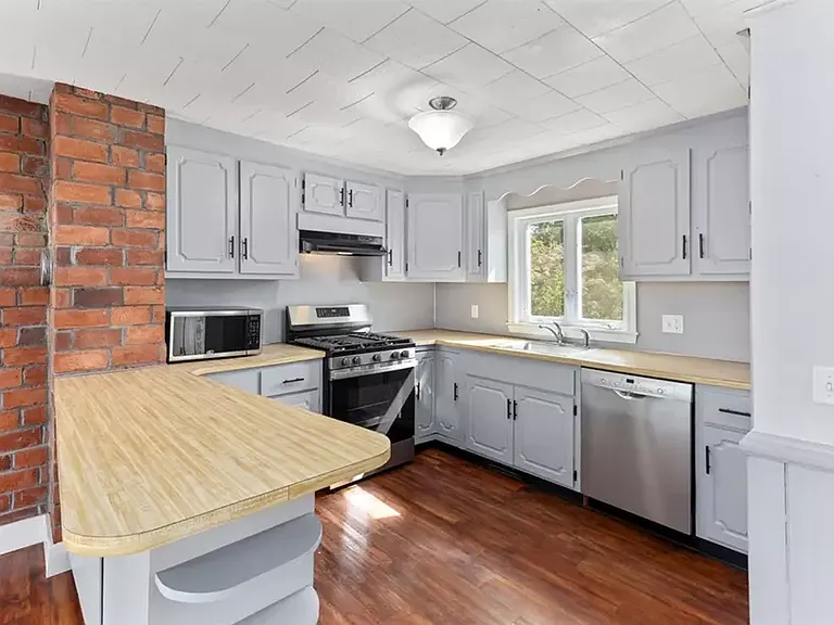 17 Lothrop St #1 — Photo 9