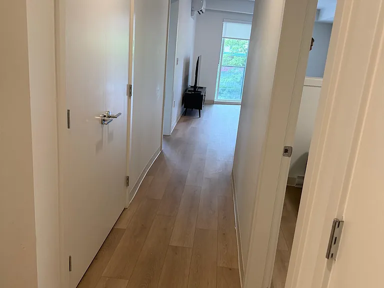 1529 Oxford St #220 — Photo 11