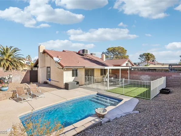 8805 Pavia Dr, Las Vegas, NV 89117