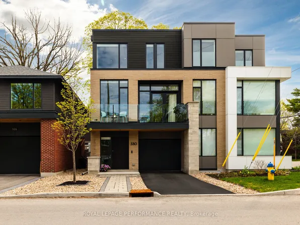 330 Kenwood Ave, Ottawa, ON K1Z 8N2