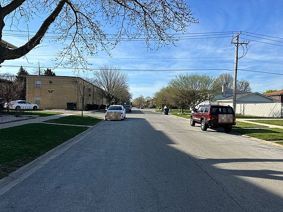 5th image of 10219 S Komensky Ave