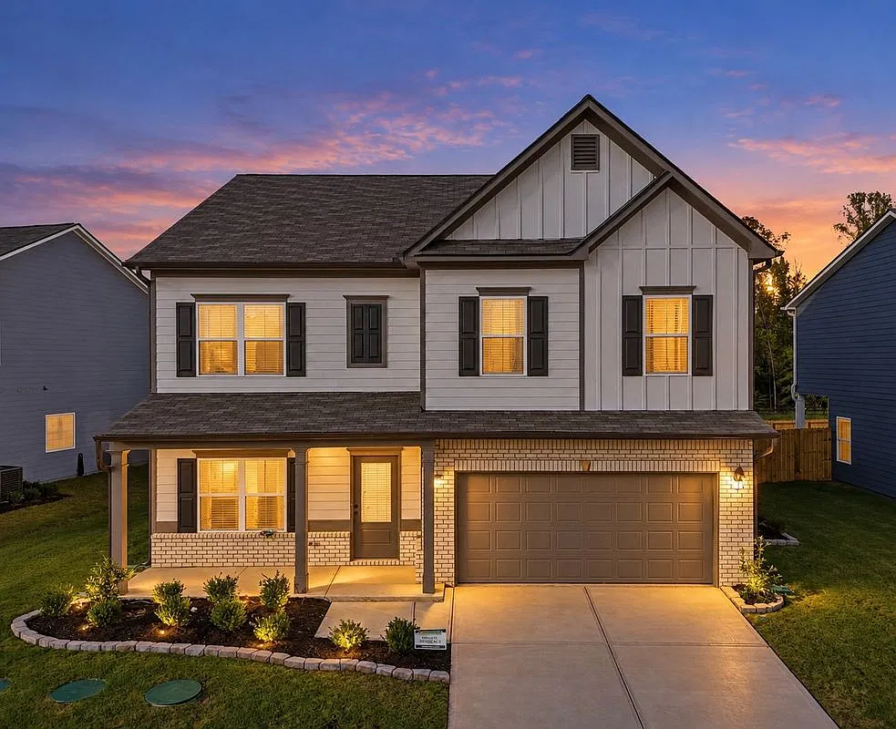 4 bed, 3.0 bath, 3005 sqft, $3,050 — Photo 1