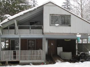 317 Skate Creek Rd, Ashford, WA 98304