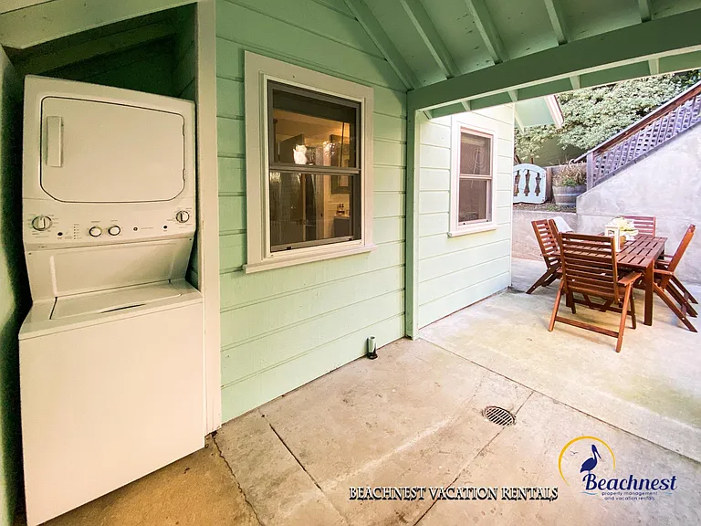 Stackable washer and dryer and storage.