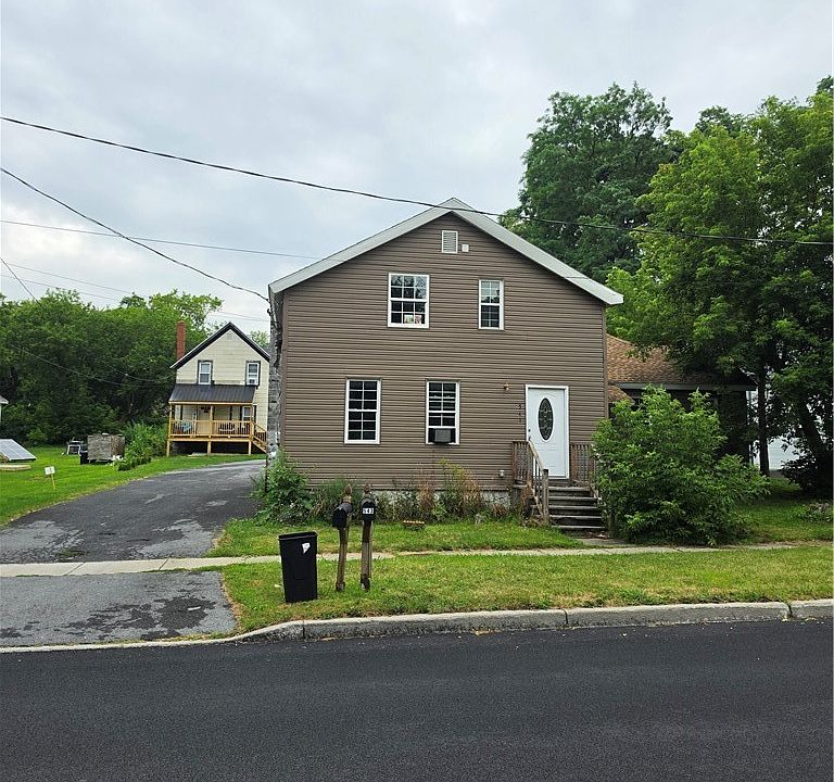 1st image of 543 Water St