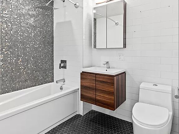 5th image of 946 Herkimer St #1B
