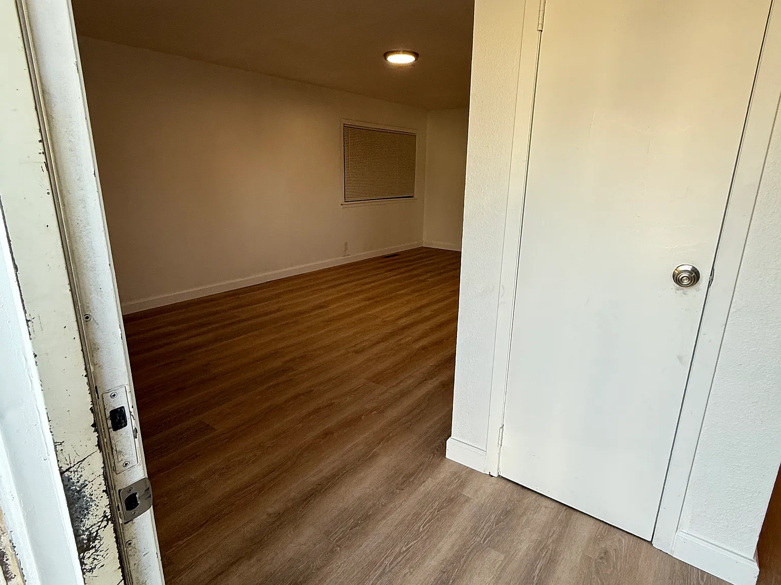 6 bed, 1730 sqft, $1,700 — Photo 3