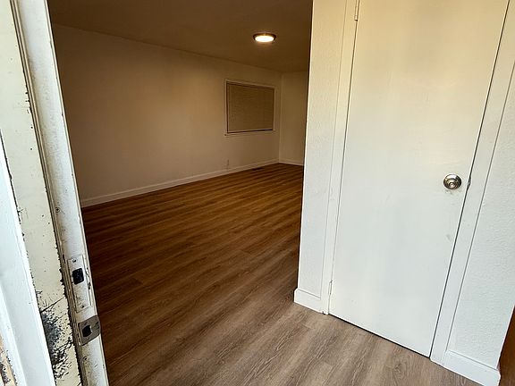 3rd image of 1607 E Del Mar St