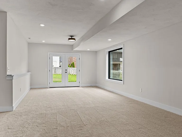 702 S Thornridge Dr — Photo 14