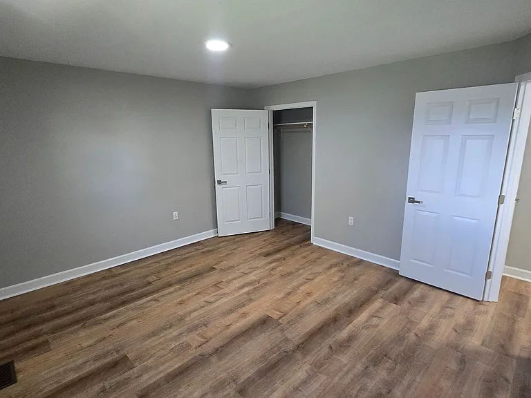 3459 Bloomingdale Rd #6 — Photo 11