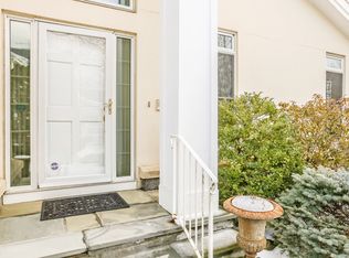 8 Doral Greens Dr E, Rye Brook, NY 10573