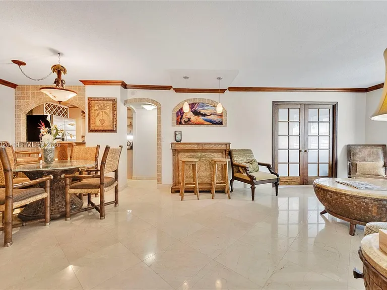 5555 Collins Ave #5B — Photo 6
